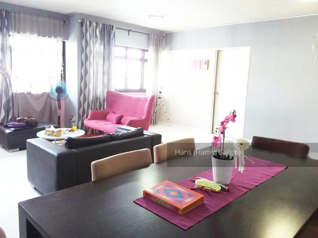 Jurong West Street 61 thumbnail photo